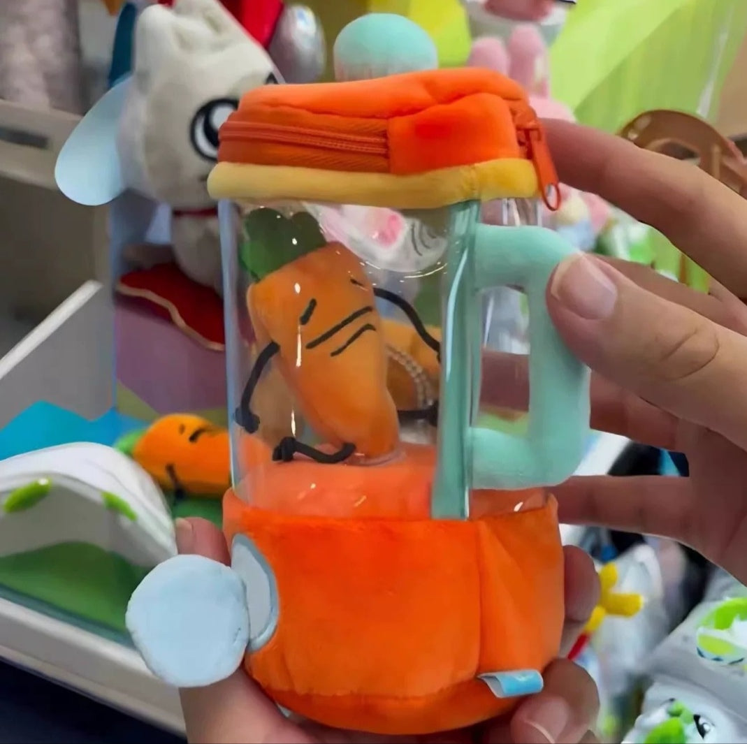 CARROT JUICER DOLL